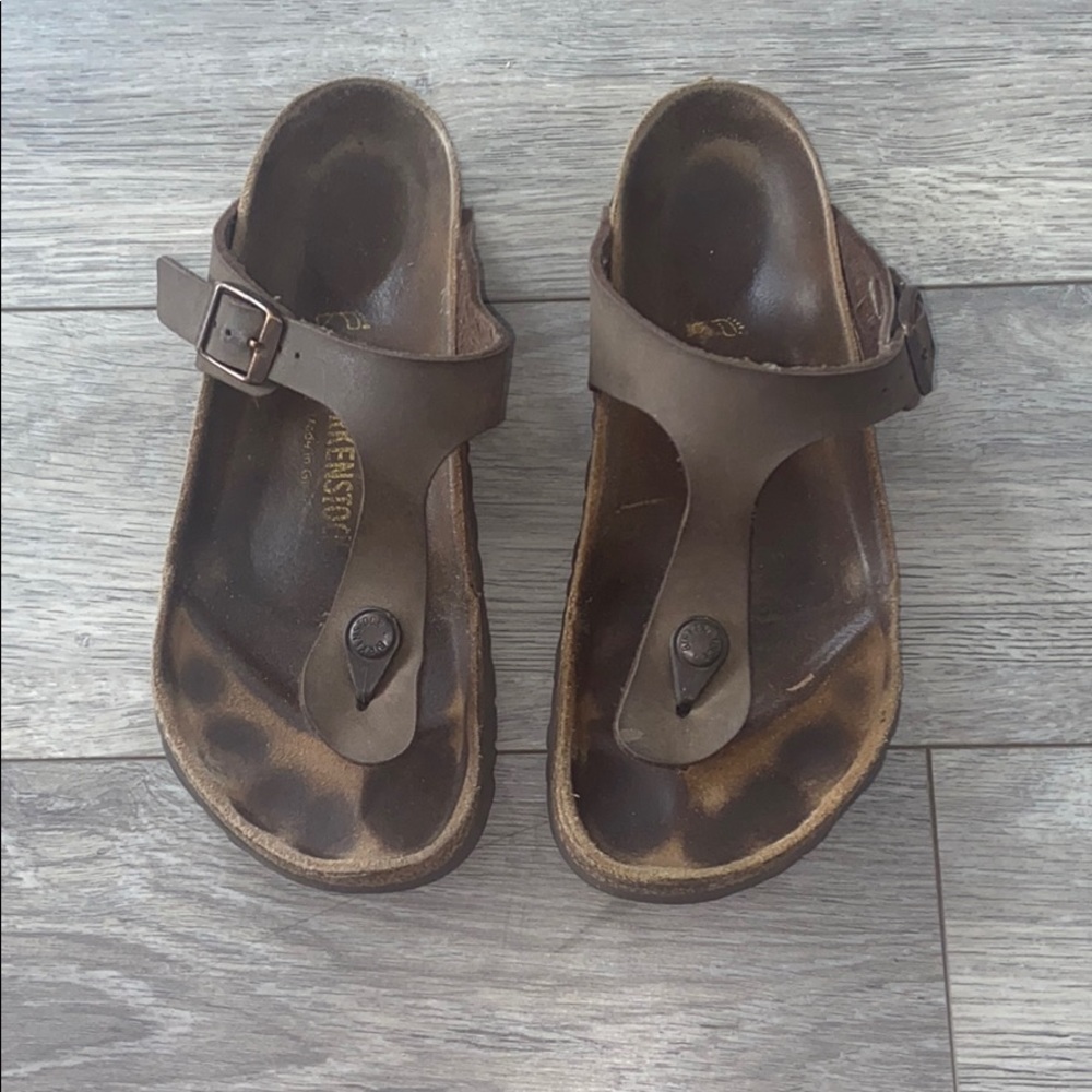 Birkenstock Gizeh Brown Sandals